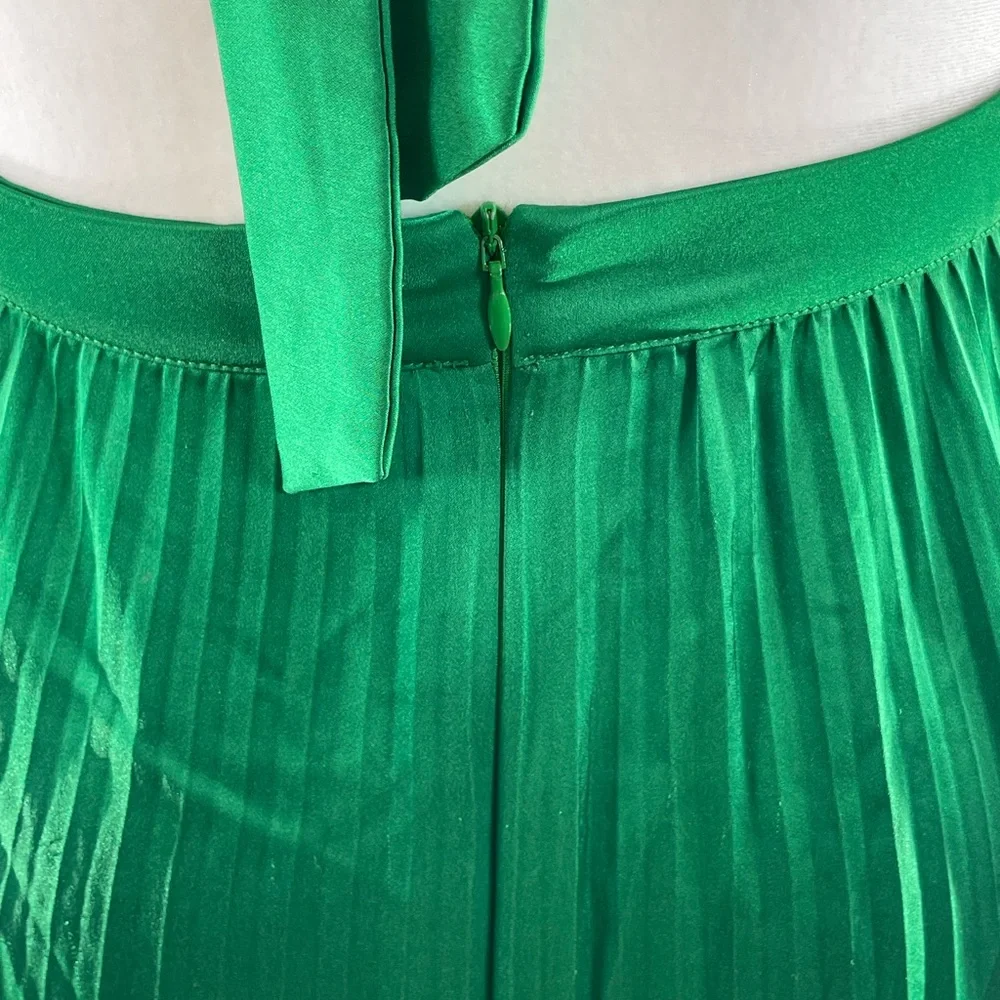 L'IDÉE Green Renaissance Gown, 14 - Picture 13 of 13